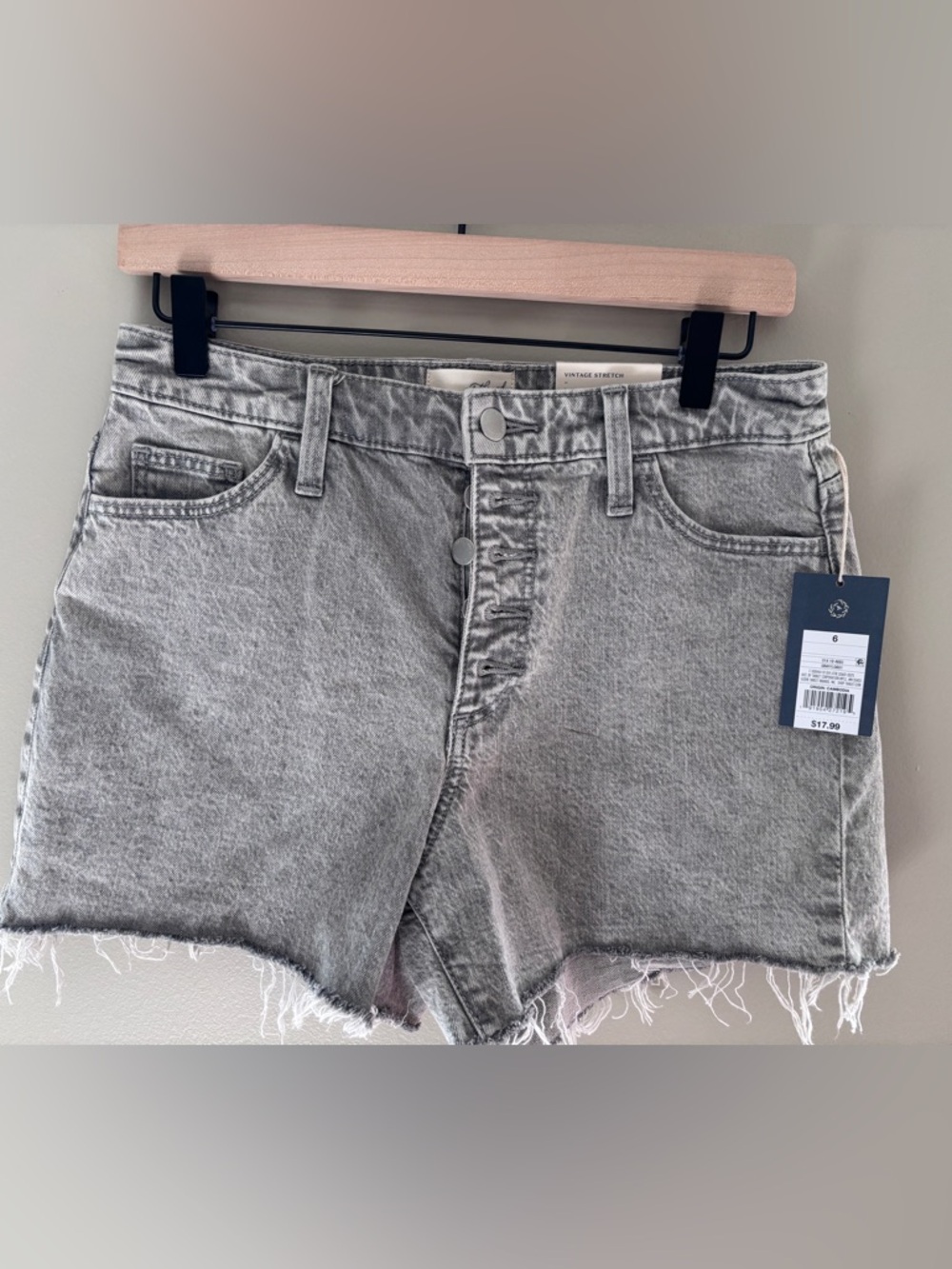 Universal Thread Gray Washed Button-Fly Denim Shorts